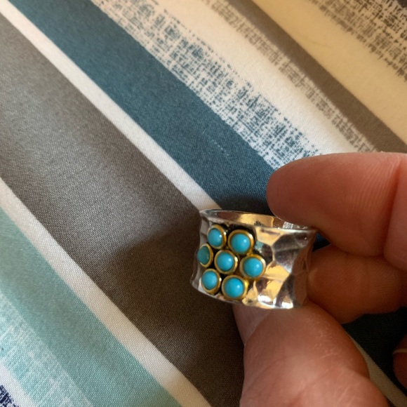 Women ring size 8 - Picture 2 of 2